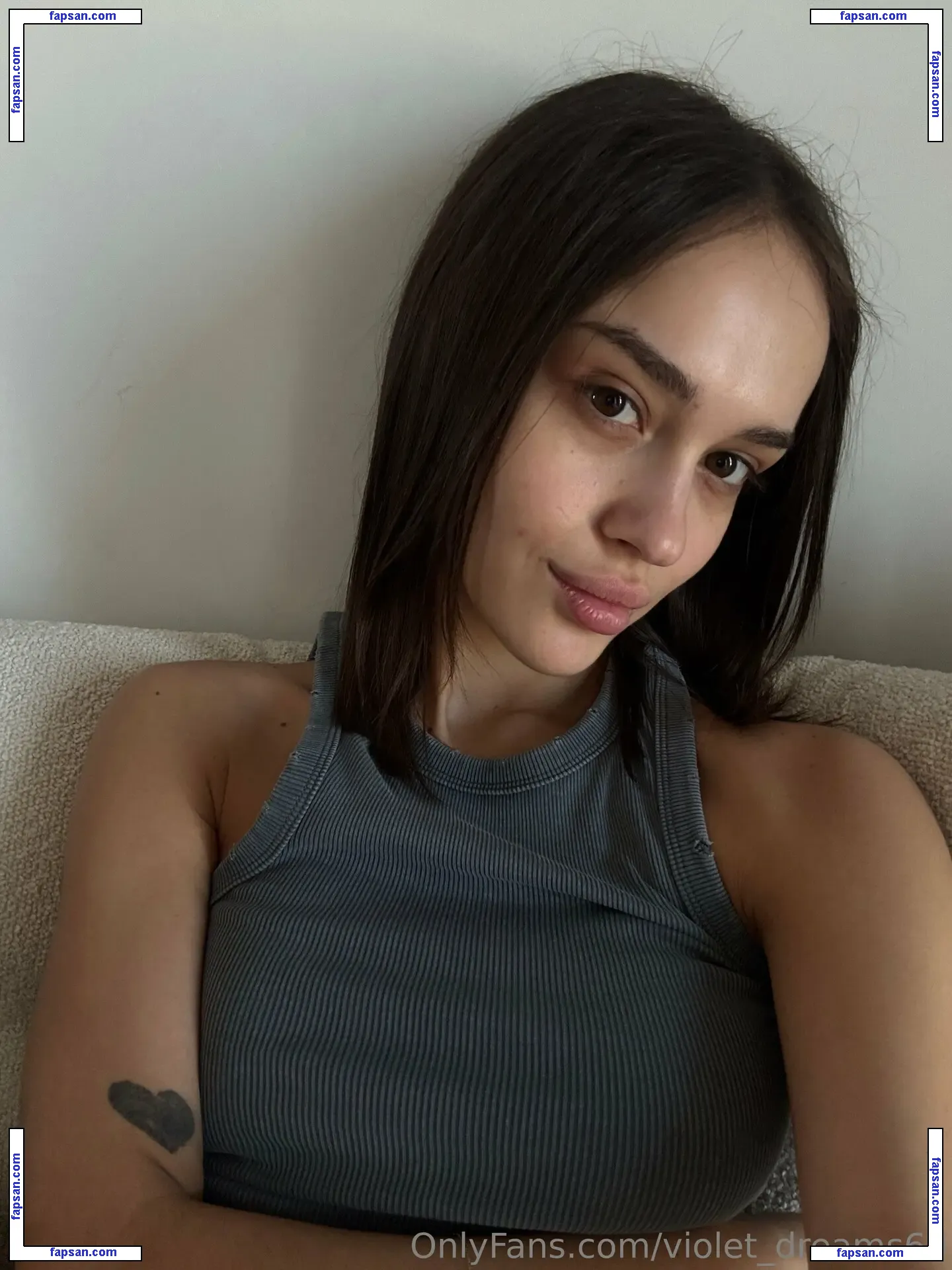 Violet_Dreams69 nude photo #0022 from OnlyFans
