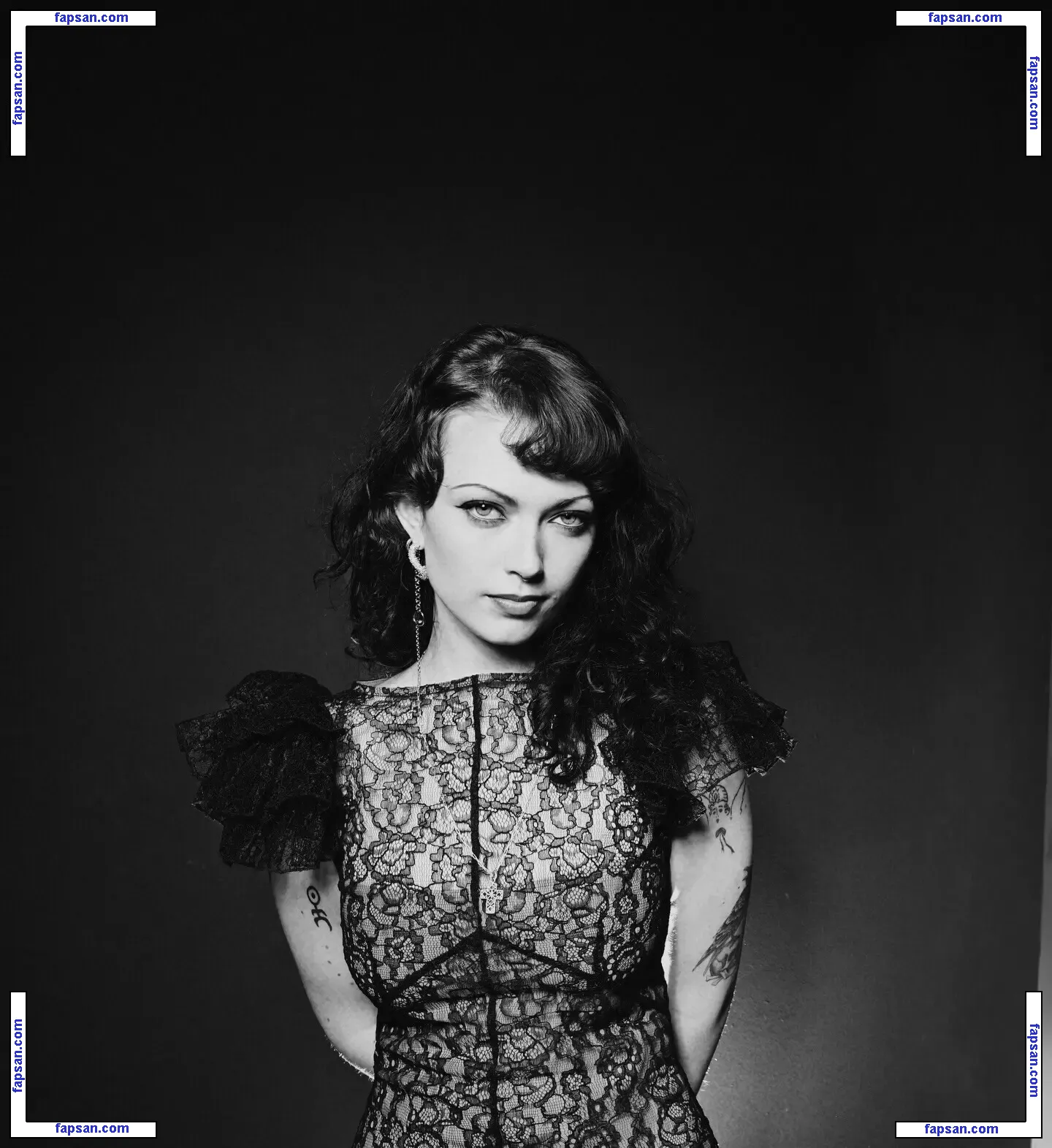 Violet Grohl nude photo #0004 from OnlyFans