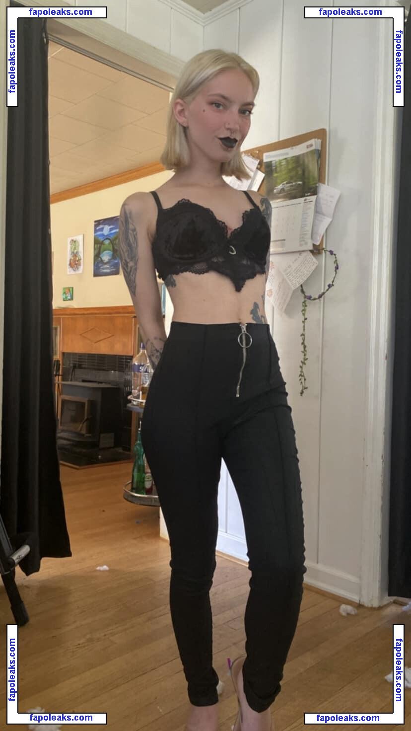 violets_cabaret / caffeinatedbat nude photo #0011 from OnlyFans