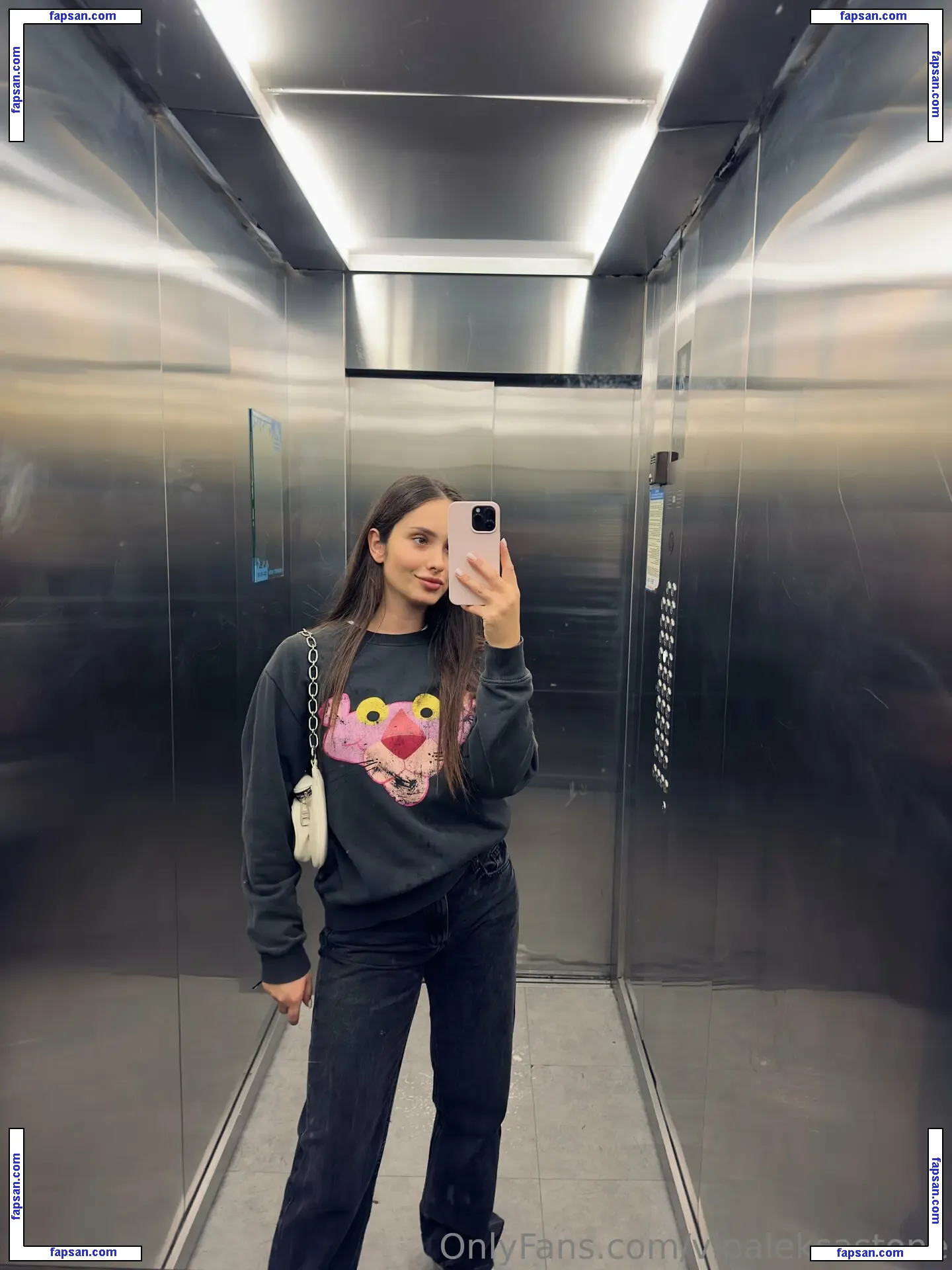 vipaleksastone nude photo #0056 from OnlyFans
