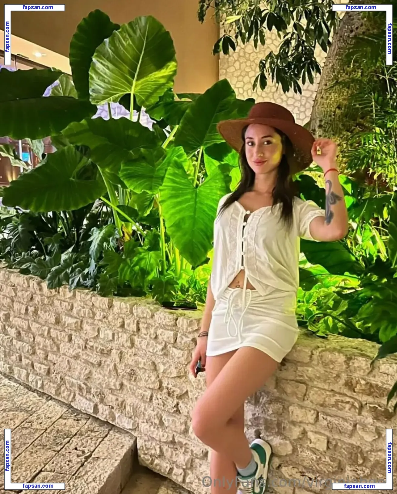 virginiabgos nude photo #0009 from OnlyFans