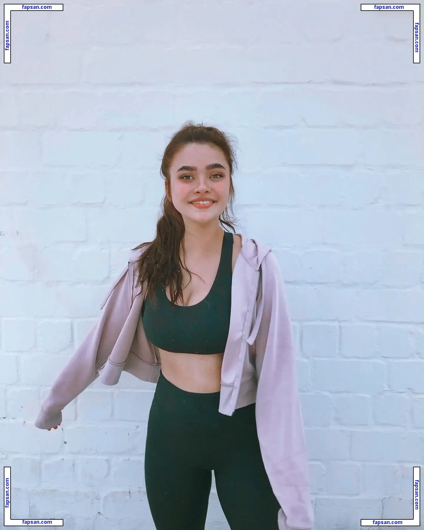 Viv.may nude photo #0017 from OnlyFans
