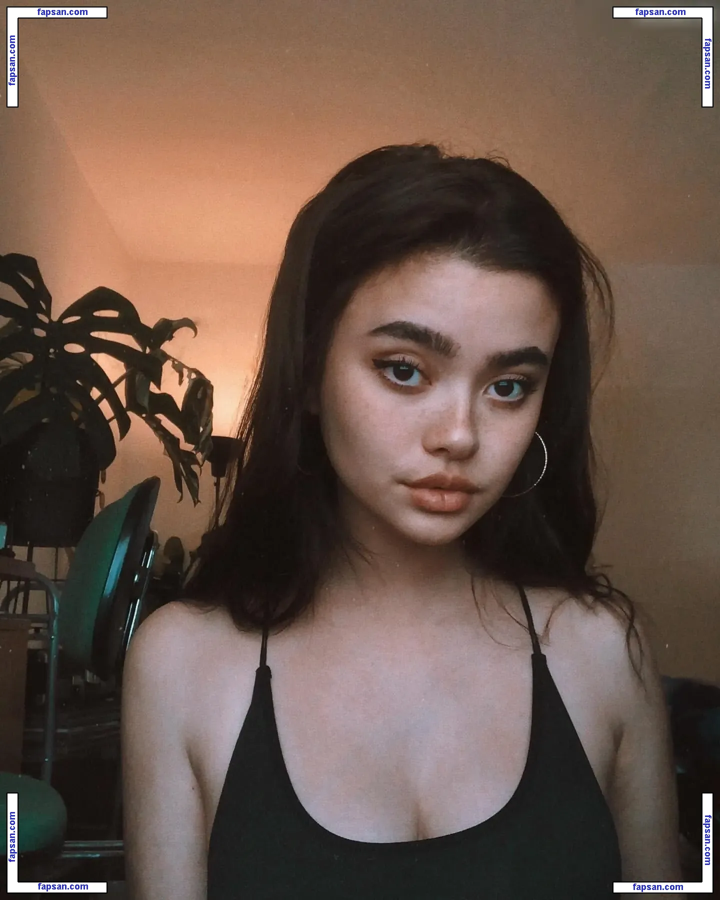 Viv.may nude photo #0022 from OnlyFans