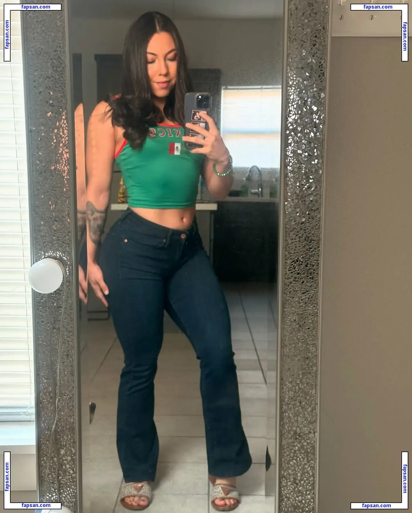 Vivian Saldana nude photo #0016 from OnlyFans