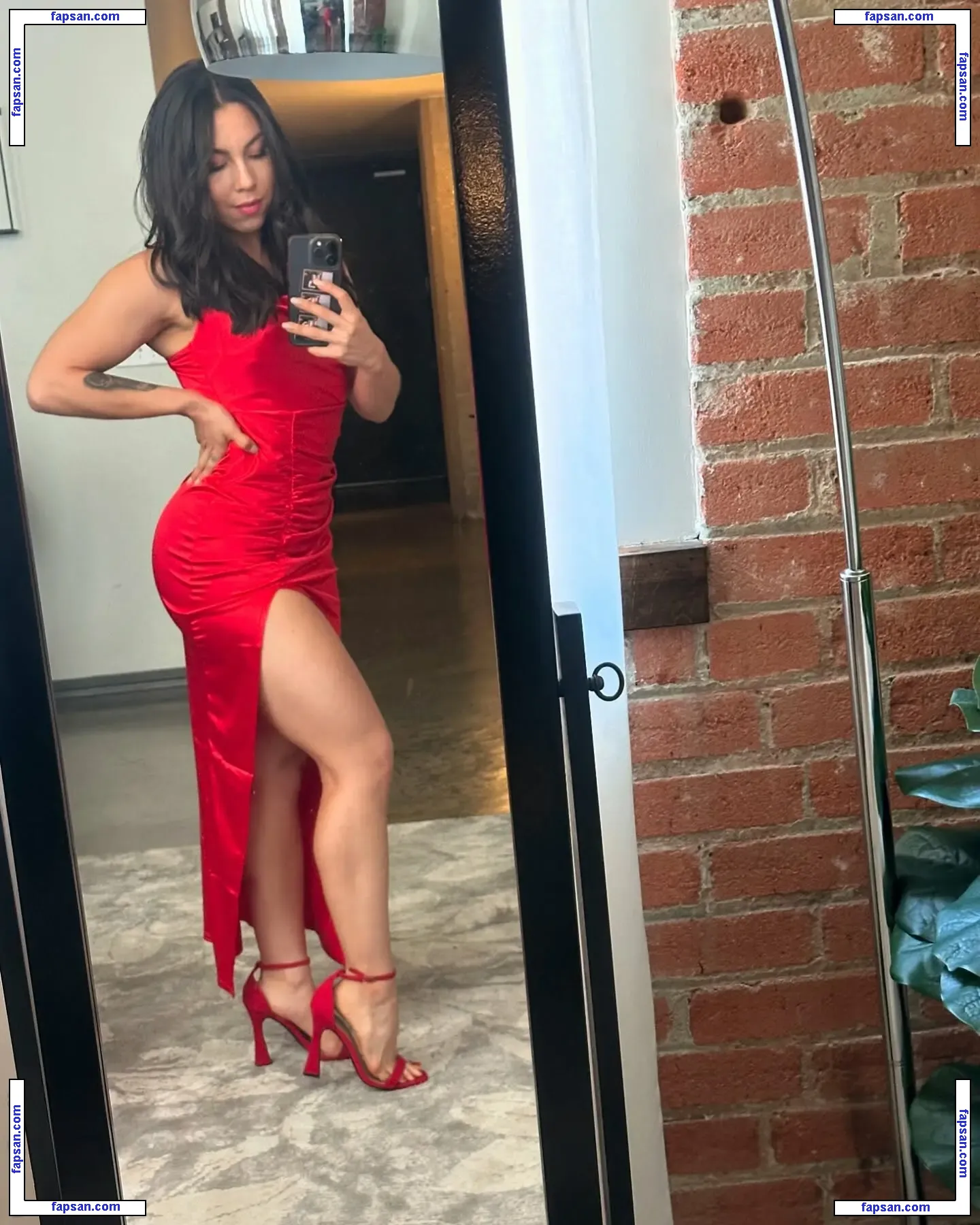Vivian Saldana nude photo #0019 from OnlyFans
