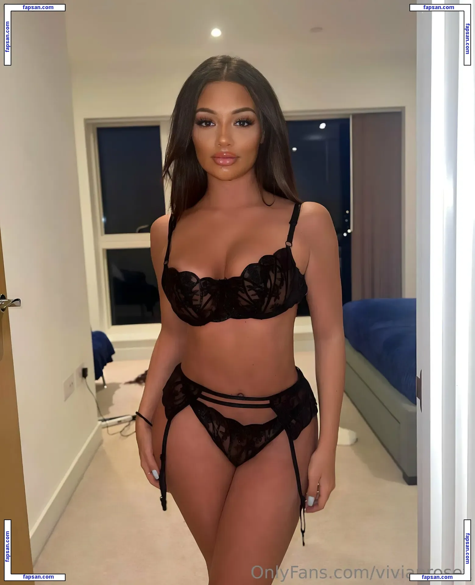 vivianrosex nude photo #0005 from OnlyFans