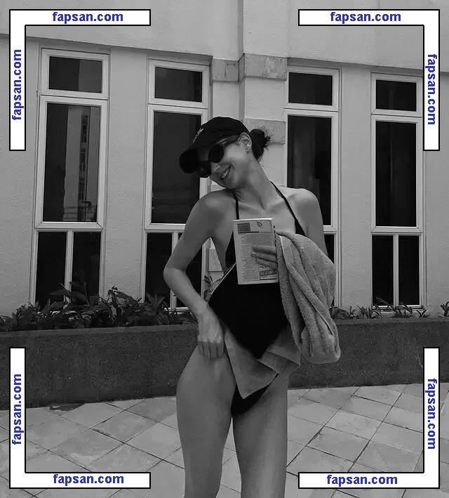 Vivie Vons nude photo #0001 from OnlyFans