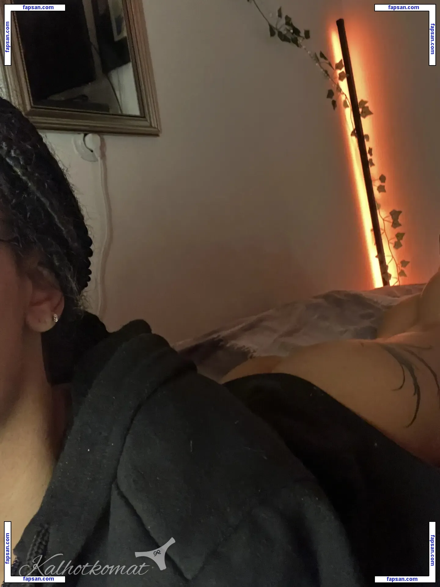 vivien_mala nude photo #0003 from OnlyFans