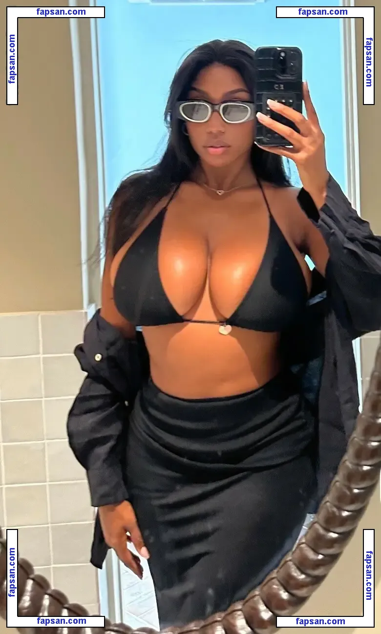 Vivipanameraofficial nude photo #0037 from OnlyFans