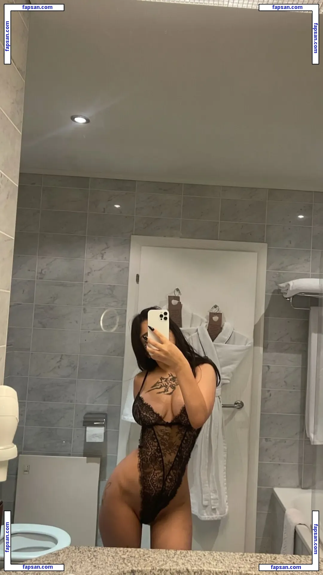 vlasyaxx nude photo #0033 from OnlyFans