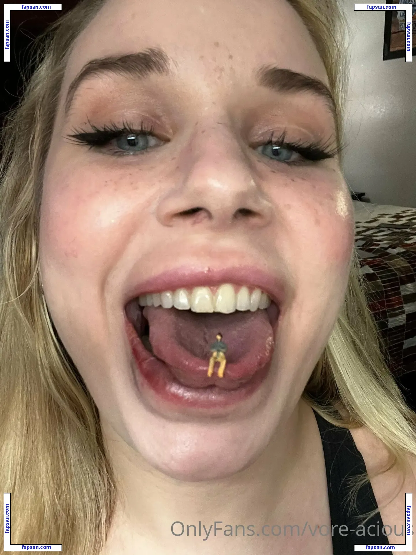 vore-acious-clips nude photo #0014 from OnlyFans