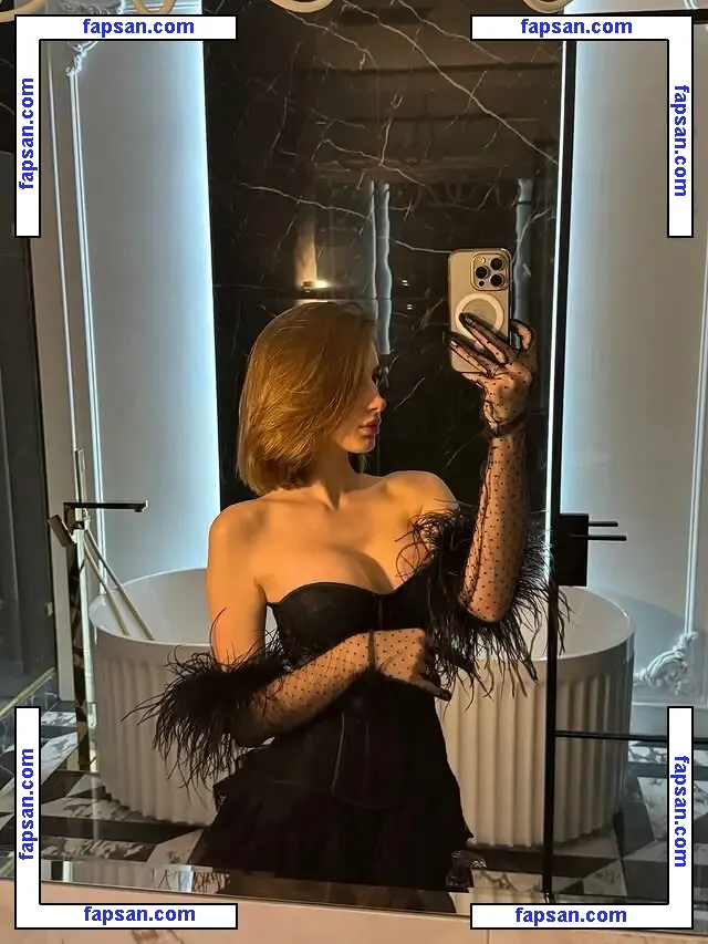 Voroninnaa nude photo #0005 from OnlyFans