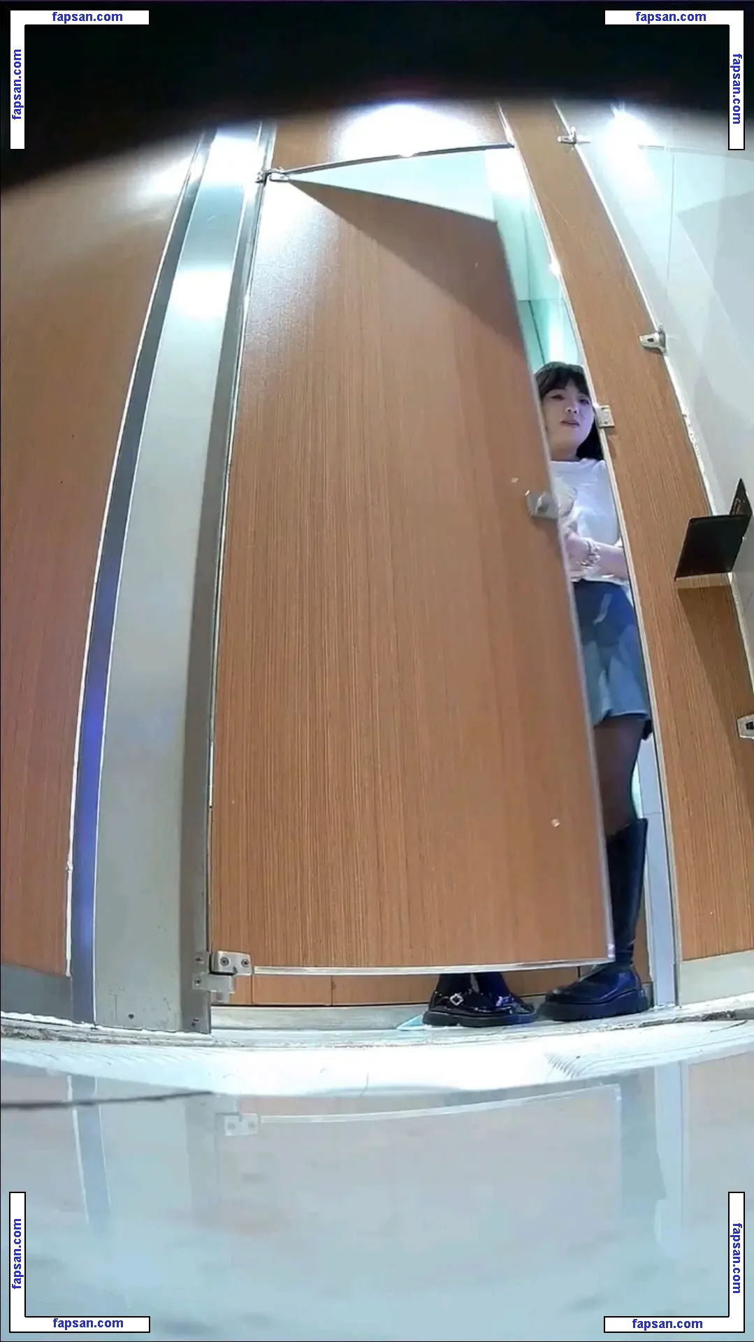 Voyeur Asian Pissing Toilet &Amp Upskirts Only голая фото #0017 с Онлифанс