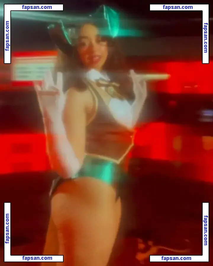 vrv0 голая фото #0025 с Онлифанс