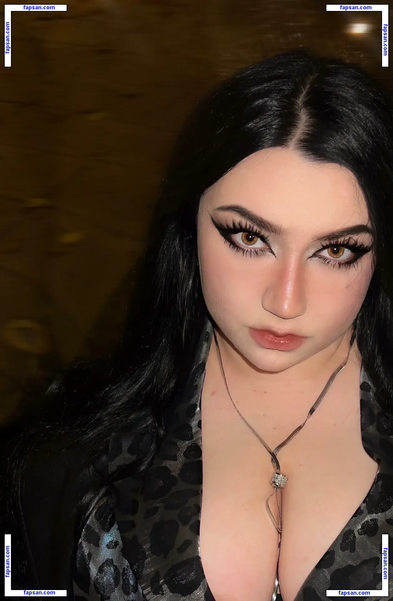 vulgarmanners_ голая фото #0001 с Онлифанс