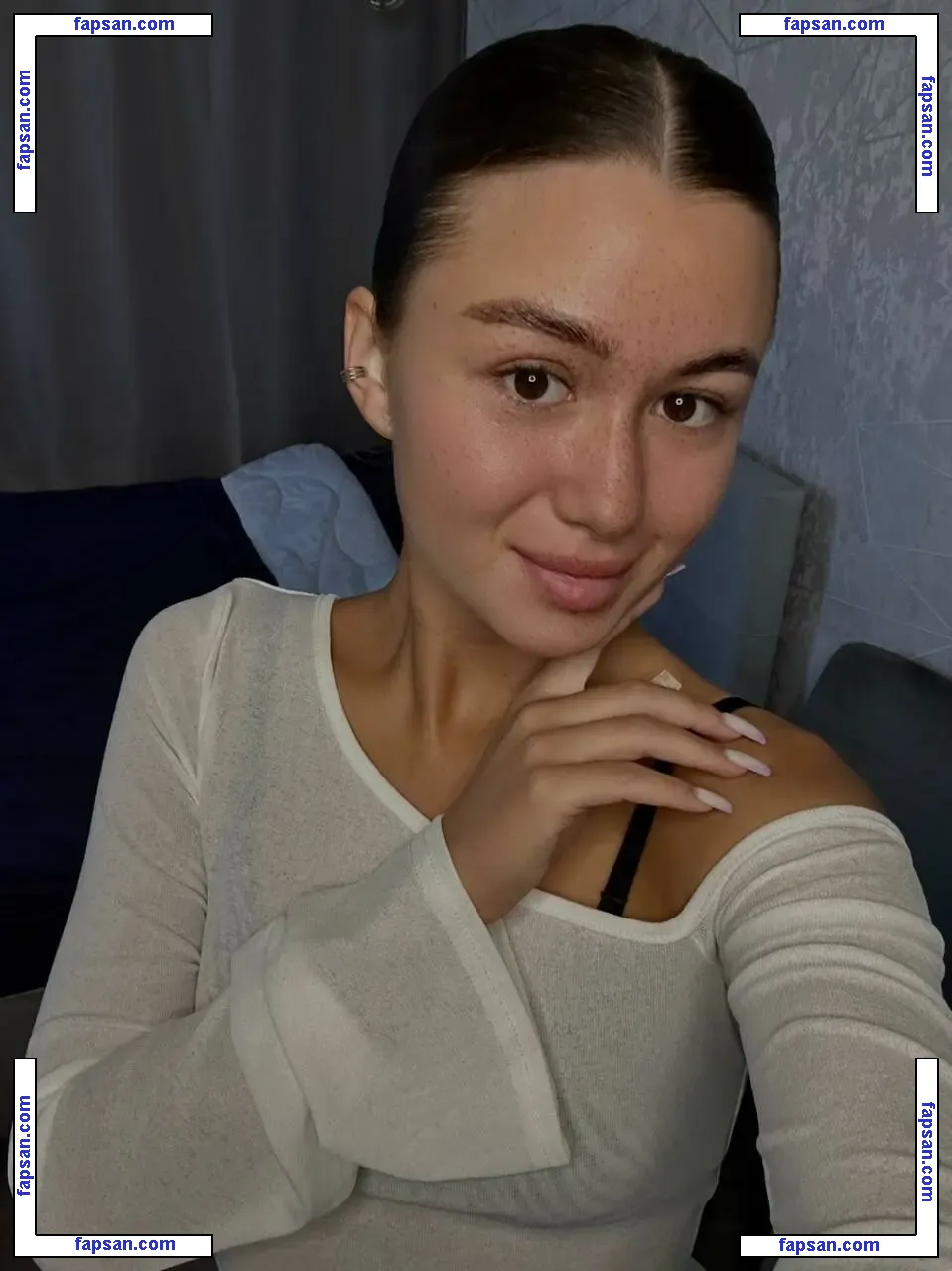 Vvilly_wonka nude photo #0002 from OnlyFans