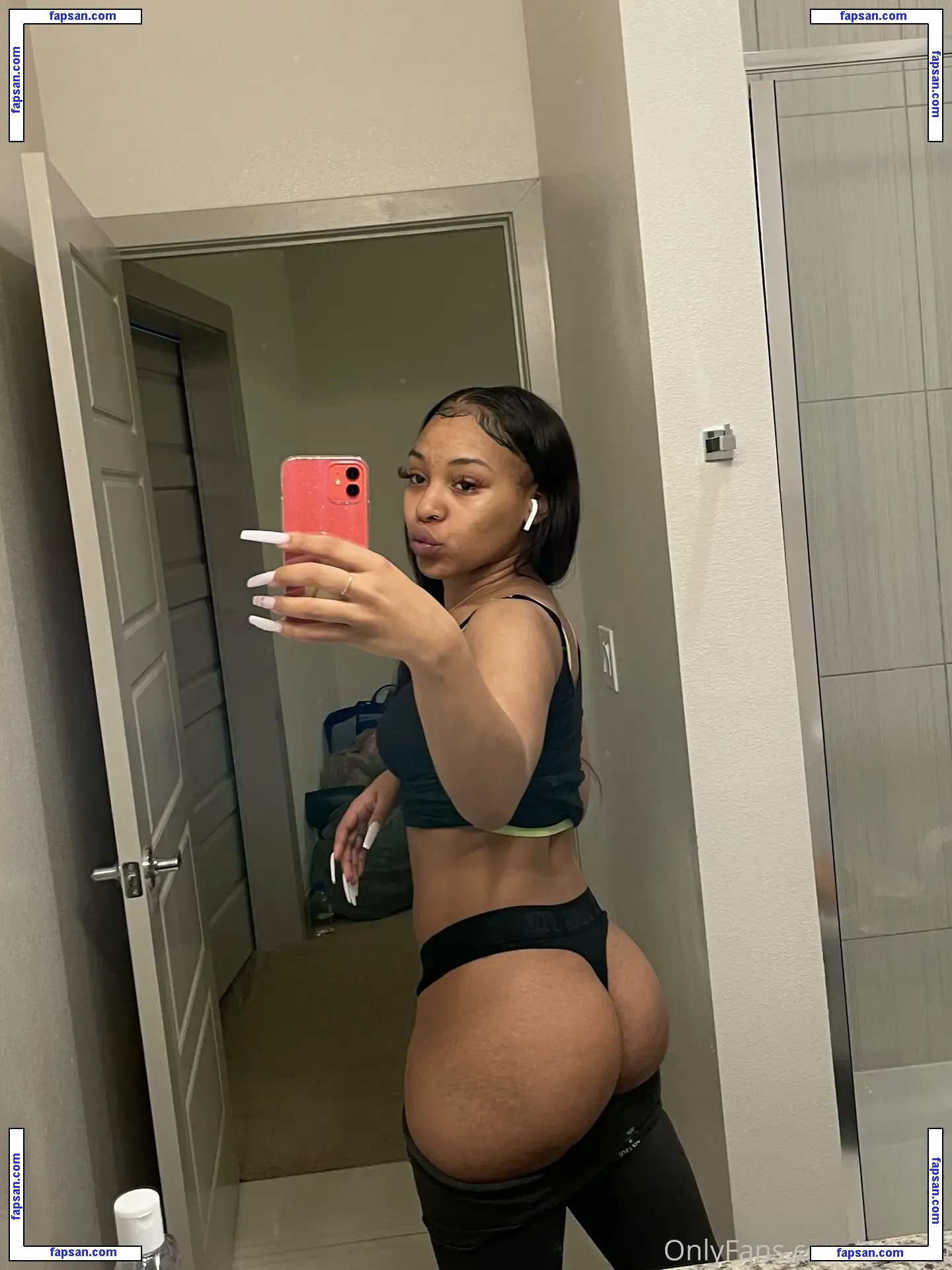 vvkayb nude photo #0004 from OnlyFans