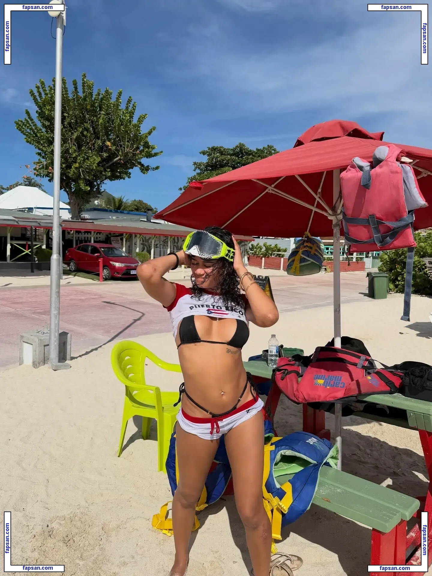 Wahyne nude photo #0026 from OnlyFans