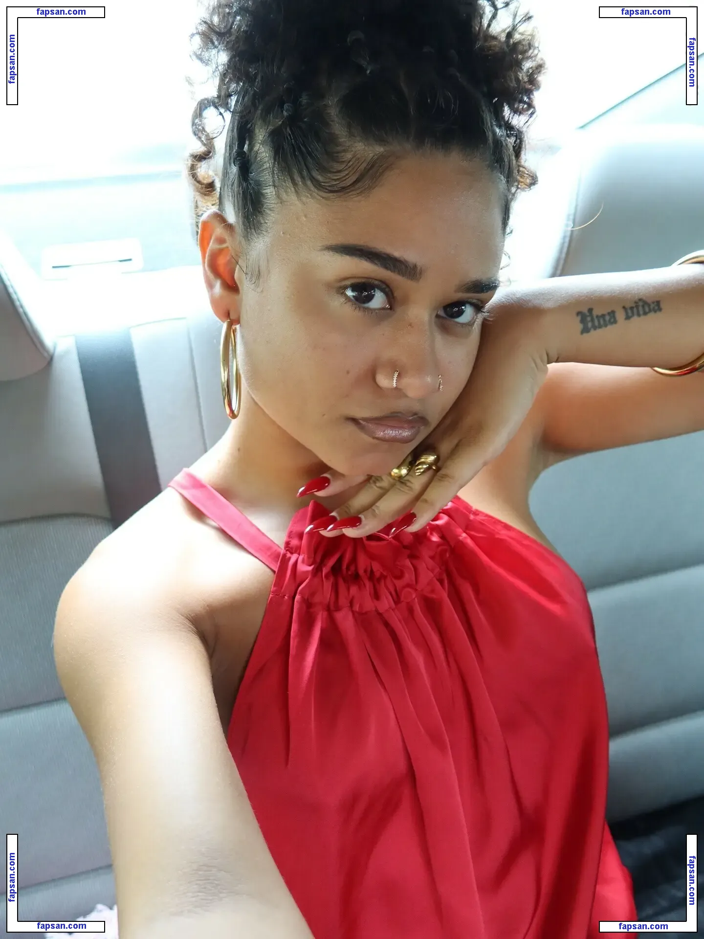 Wahyne nude photo #0030 from OnlyFans