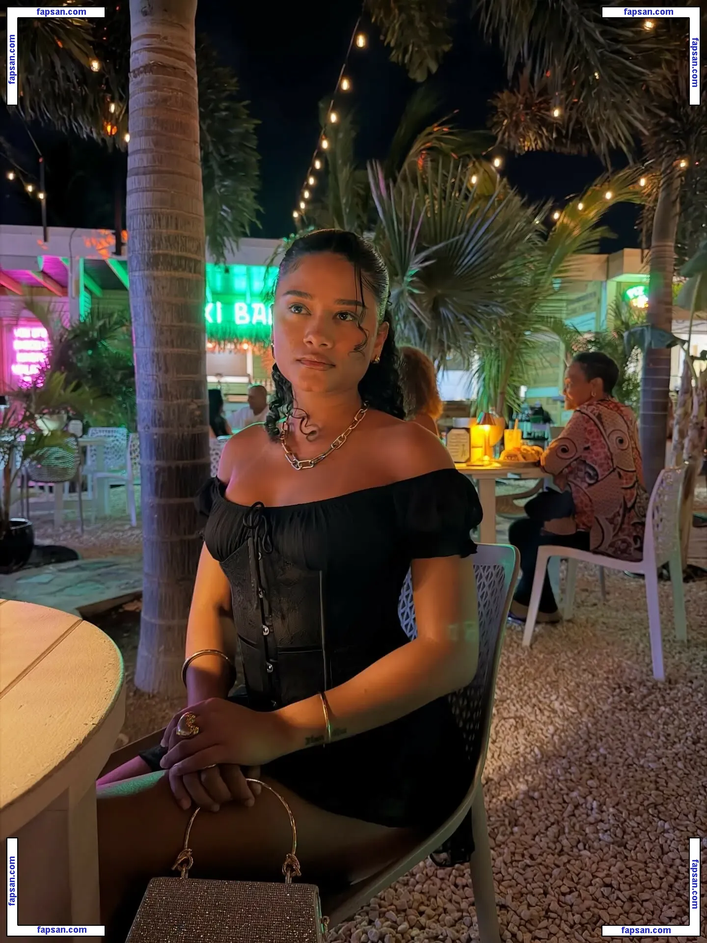 Wahyne nude photo #0065 from OnlyFans