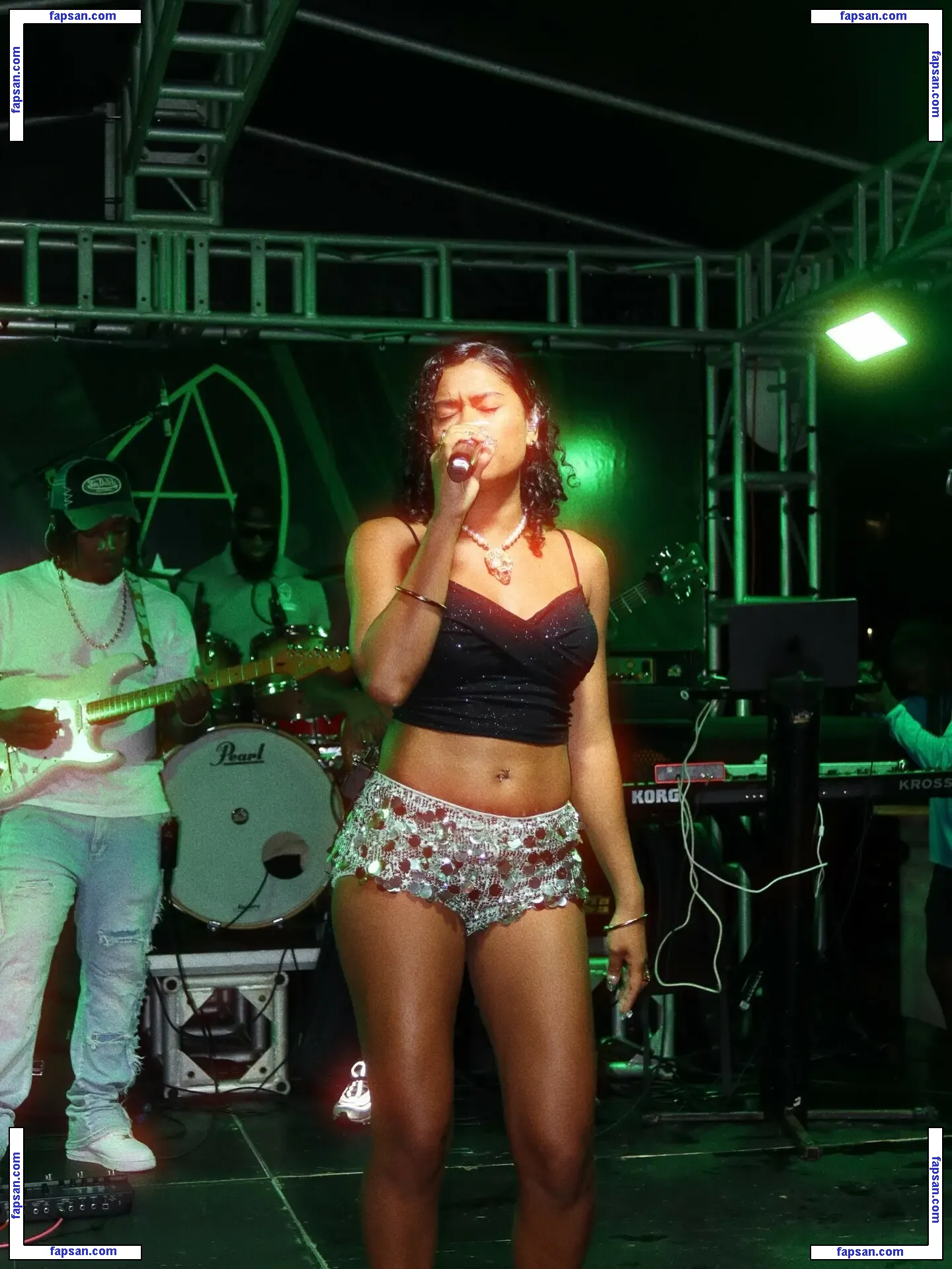 Wahyne nude photo #0066 from OnlyFans