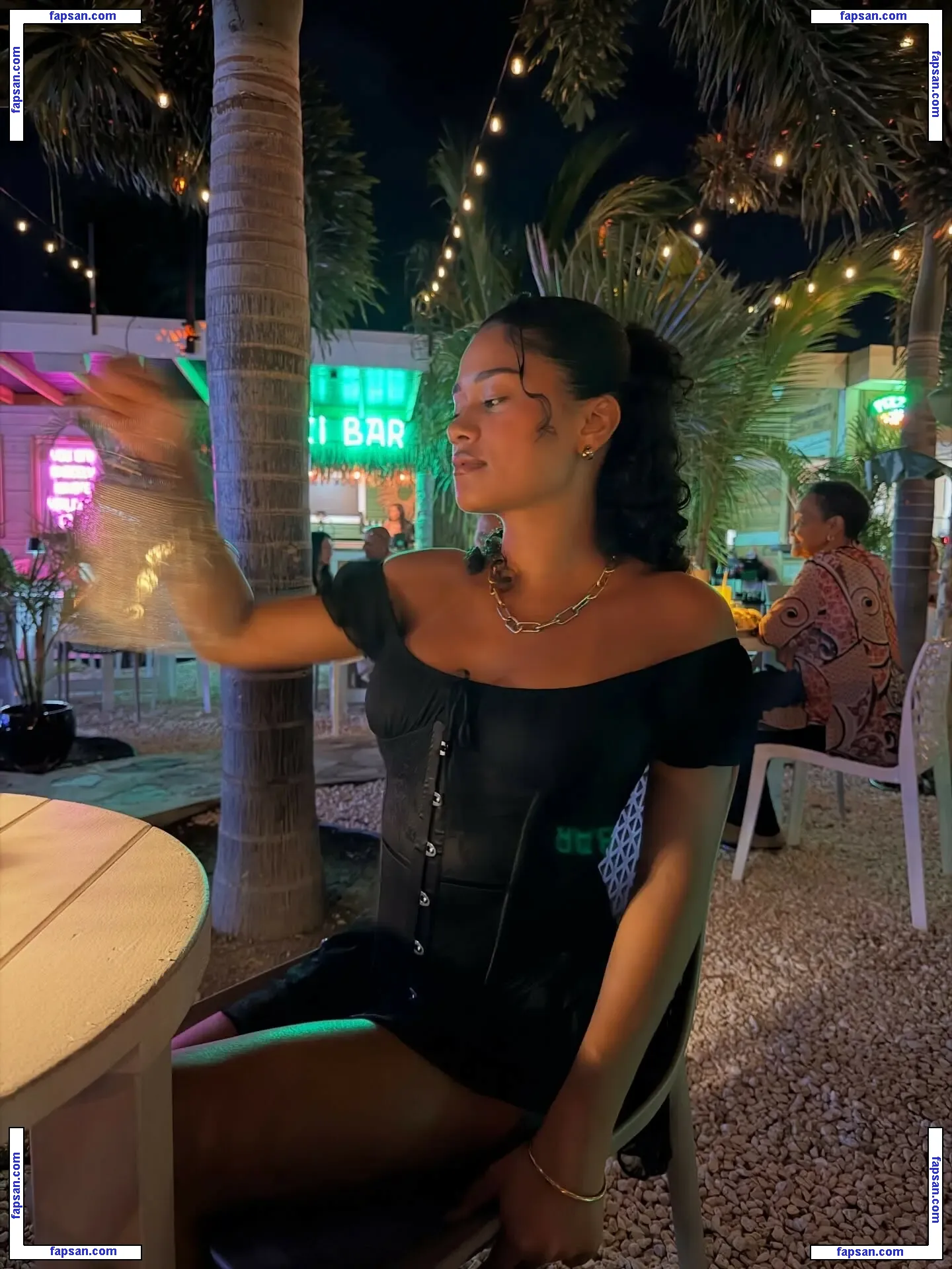 Wahyne nude photo #0070 from OnlyFans