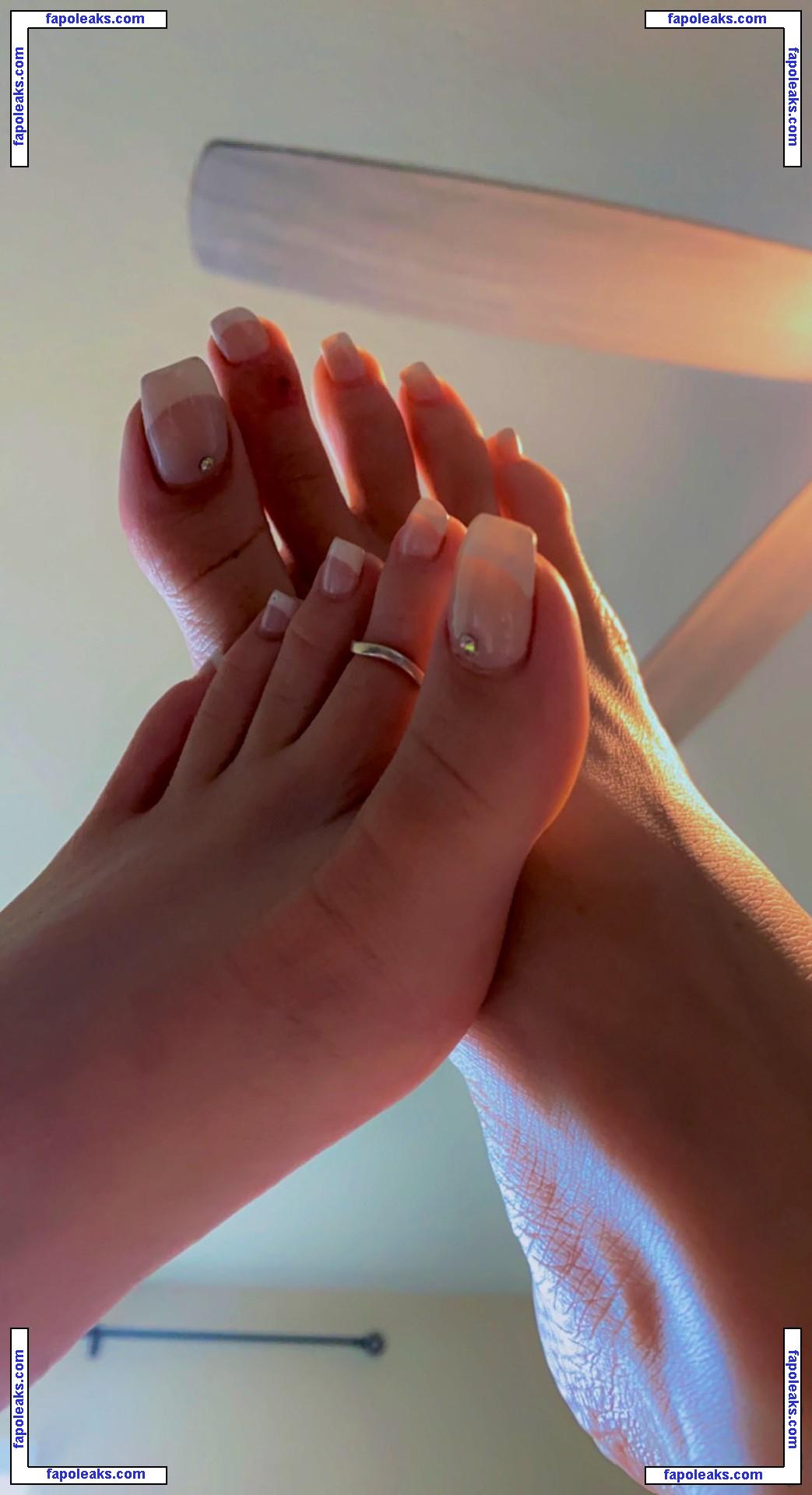 WaifuFeetMilk nude photo #0001 from OnlyFans