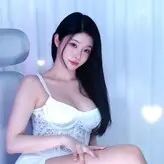 wannabe33 nude #0070