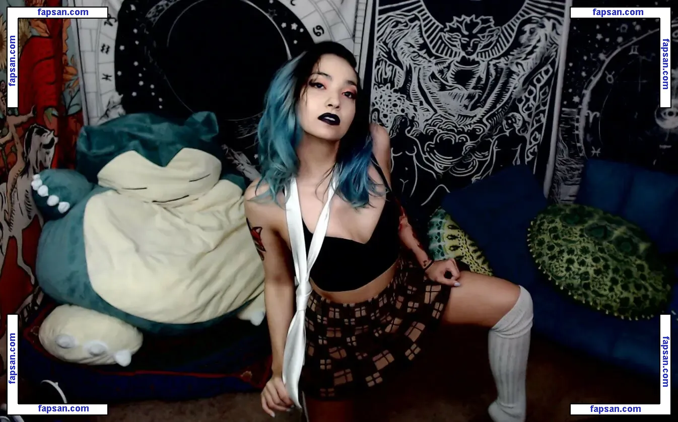 WatchGirlsPlay nude photo #0040 from OnlyFans