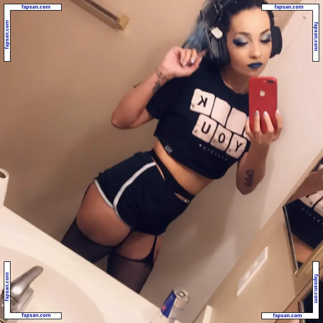WatchGirlsPlay nude photo #0042 from OnlyFans