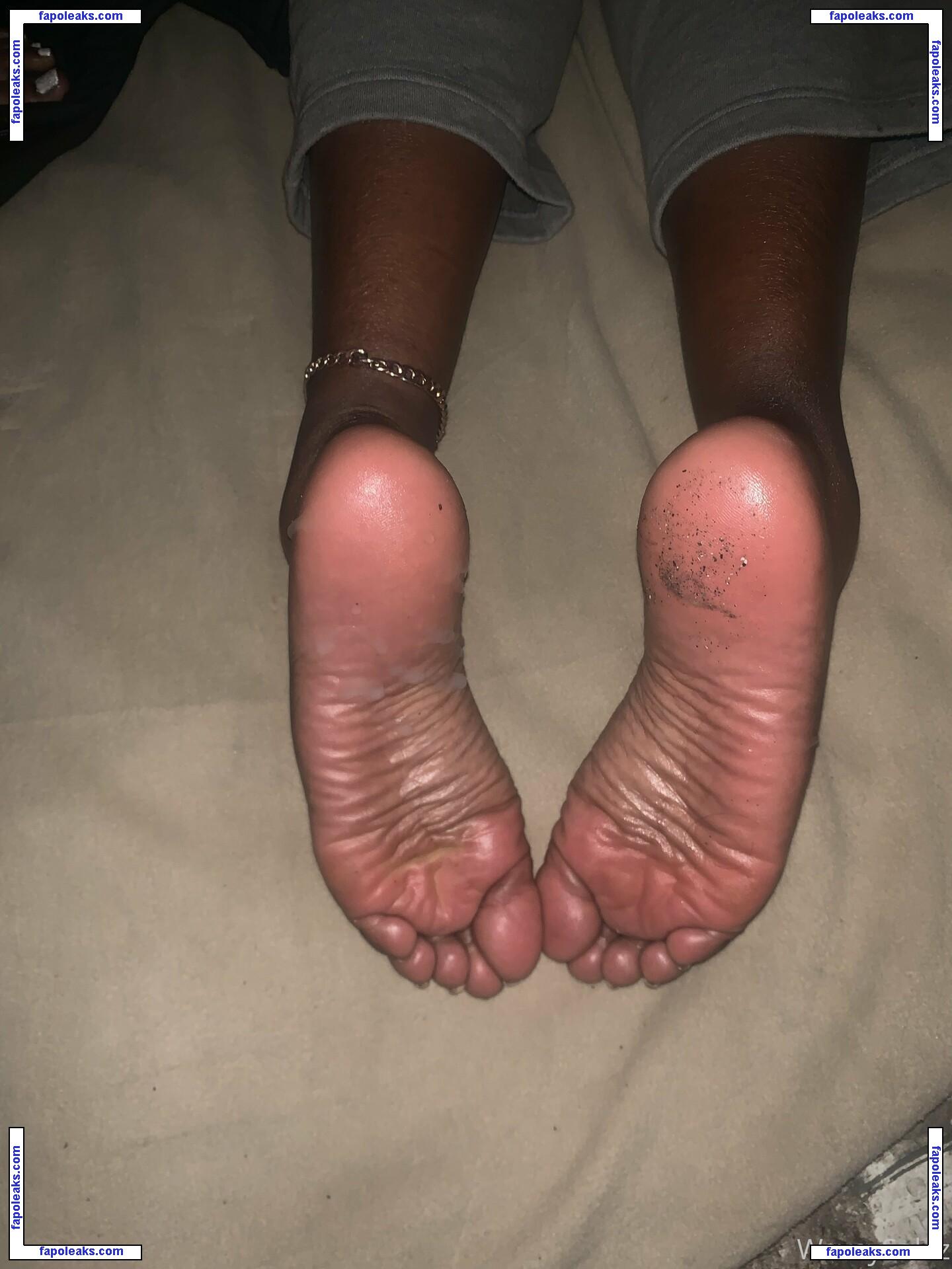 waveysolezz / wavey.soles nude photo #0026 from OnlyFans