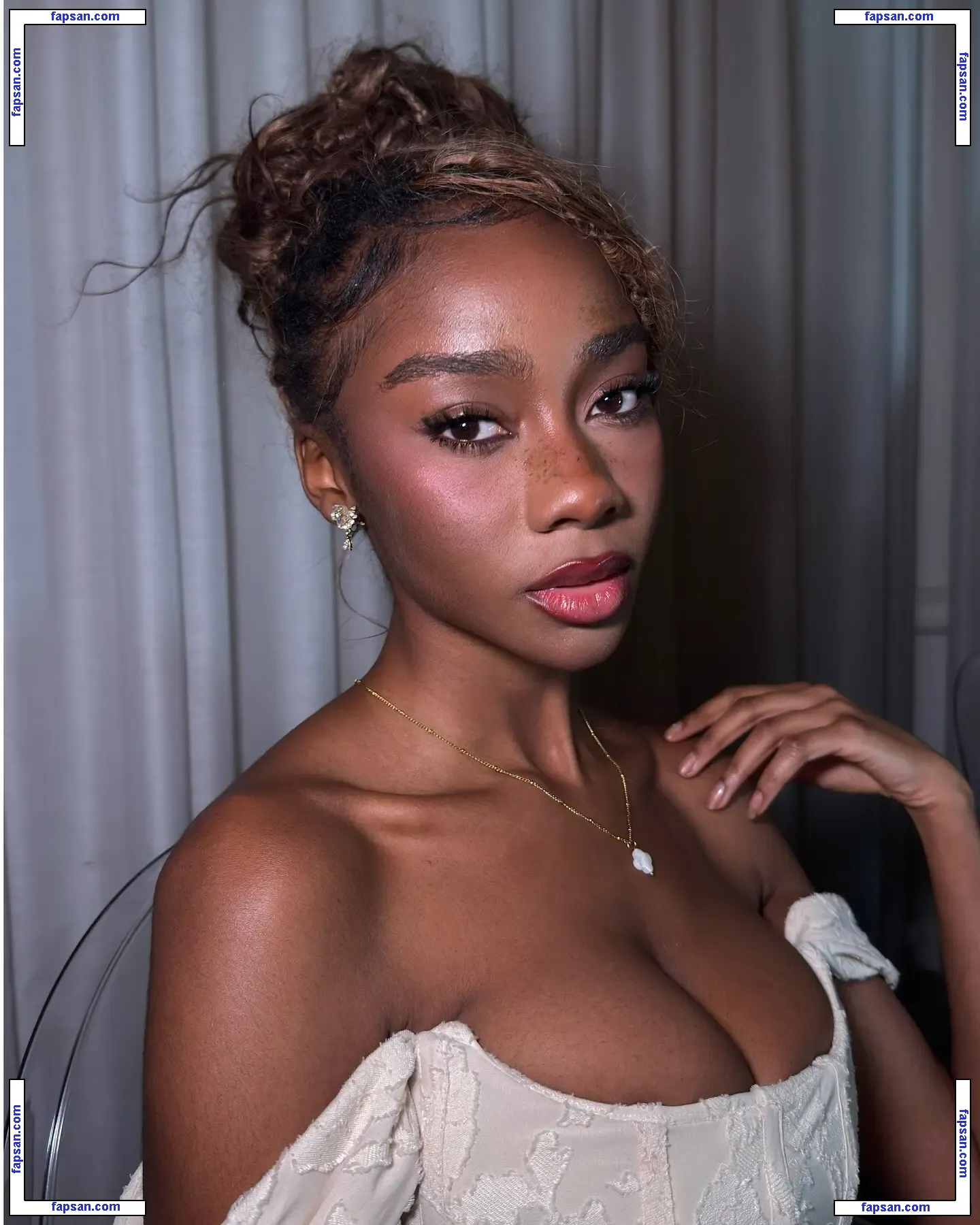 Webeecca голая фото #0010 с Онлифанс