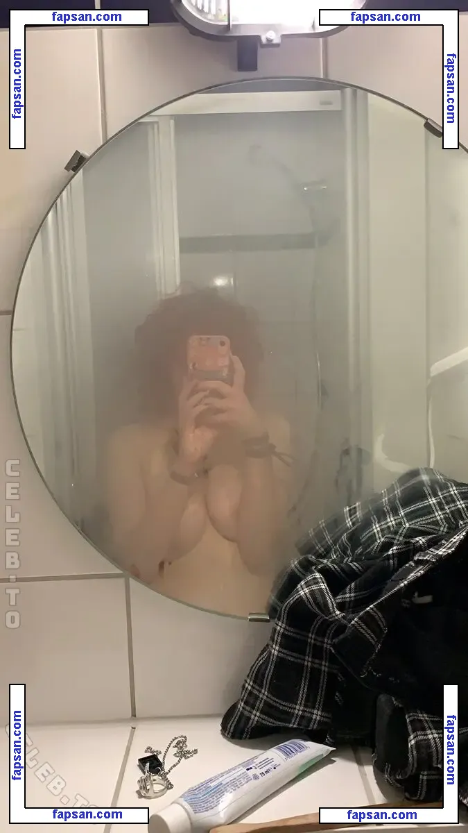 wedonthave2nsfw голая фото #0005 с Онлифанс