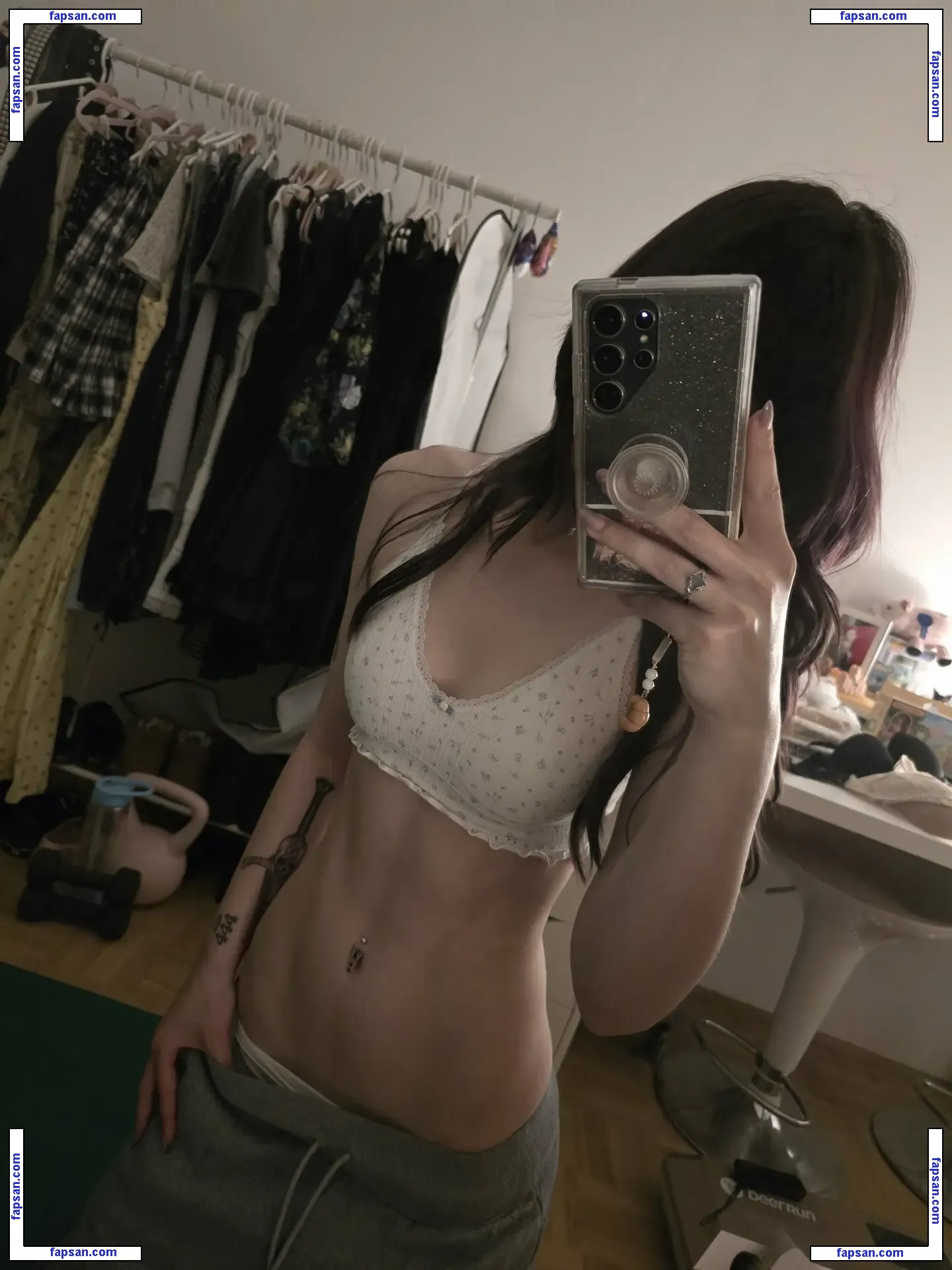 weeniestwee nude photo #0021 from OnlyFans