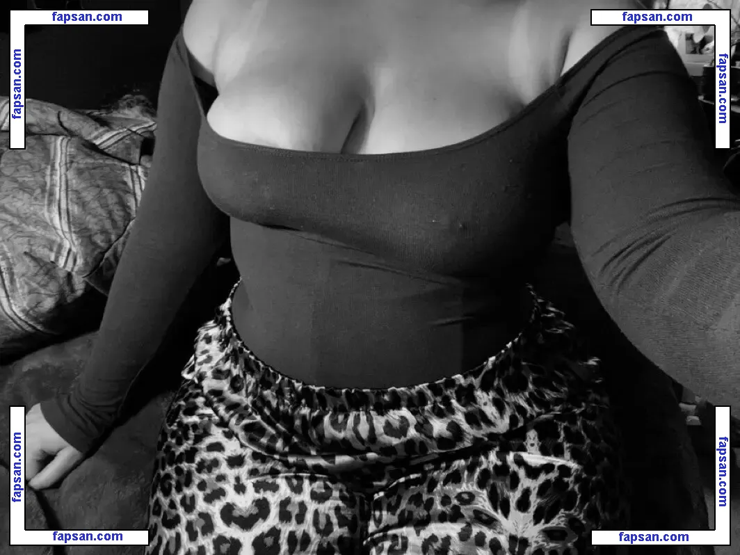 Weezy Weezyouttaherea nude photo #0002 from OnlyFans