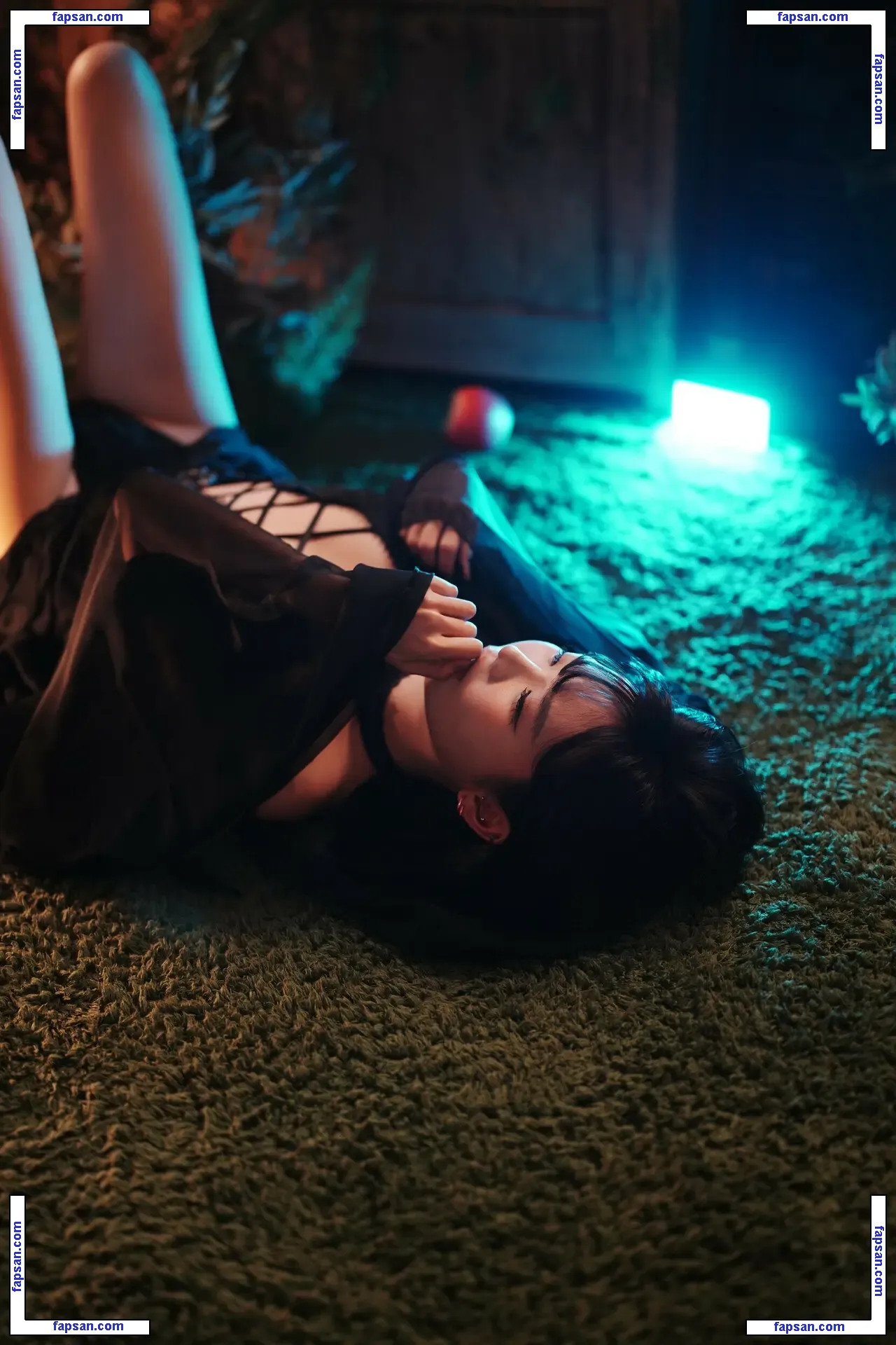 Weitinggg___ голая фото #0070 с Онлифанс