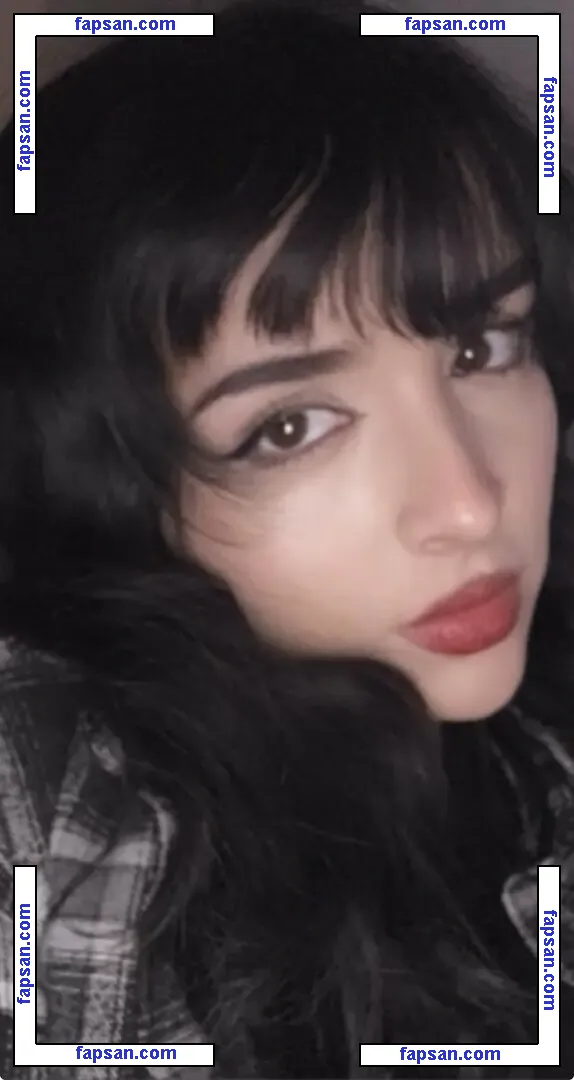 WekaSuwi голая фото #0003 с Онлифанс