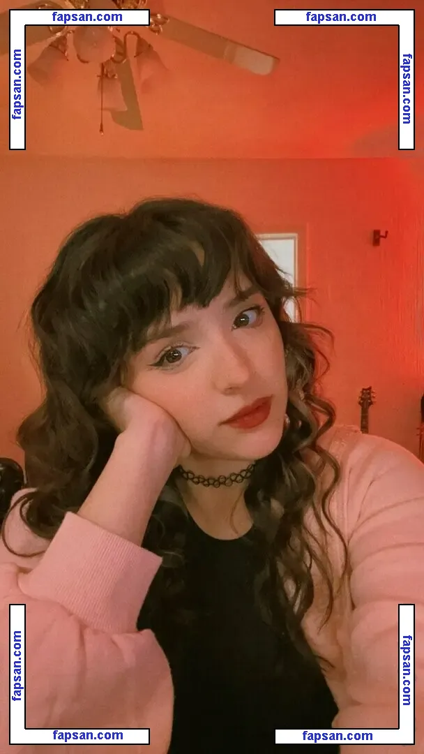 WekaSuwi голая фото #0013 с Онлифанс