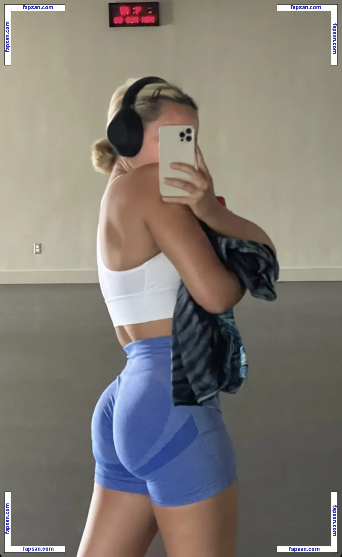 wellbeingwithabigail nude photo #0081 from OnlyFans