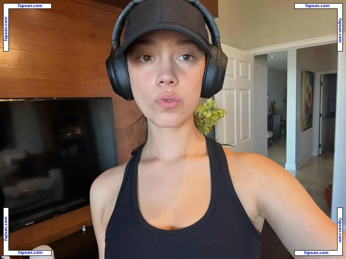 wellbeingwithabigail nude photo #0087 from OnlyFans