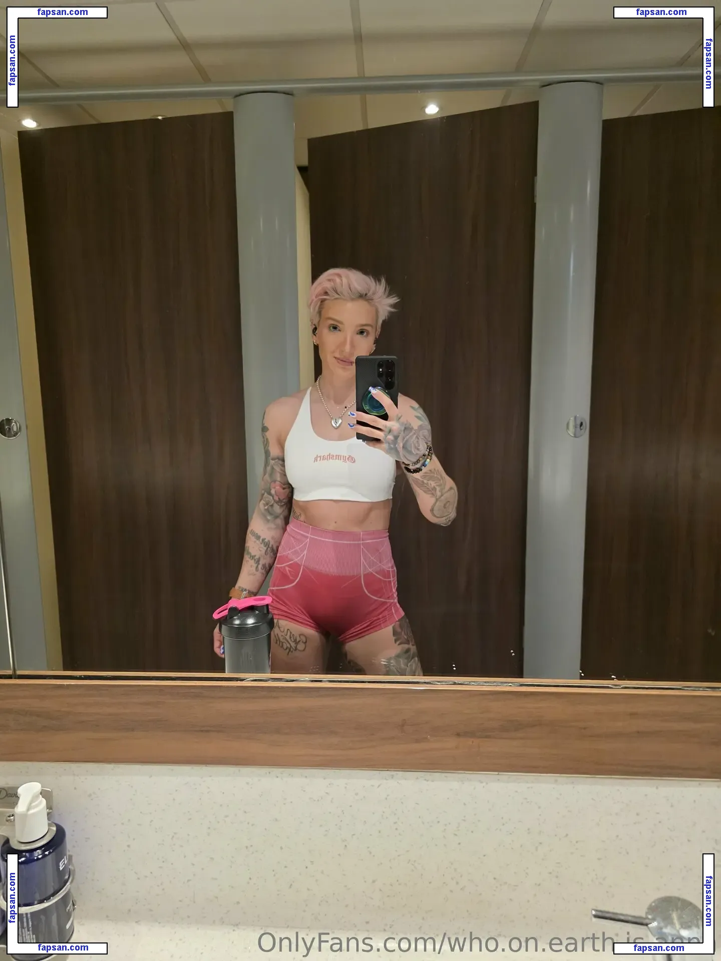 who.on.earth.is.anna nude photo #0027 from OnlyFans