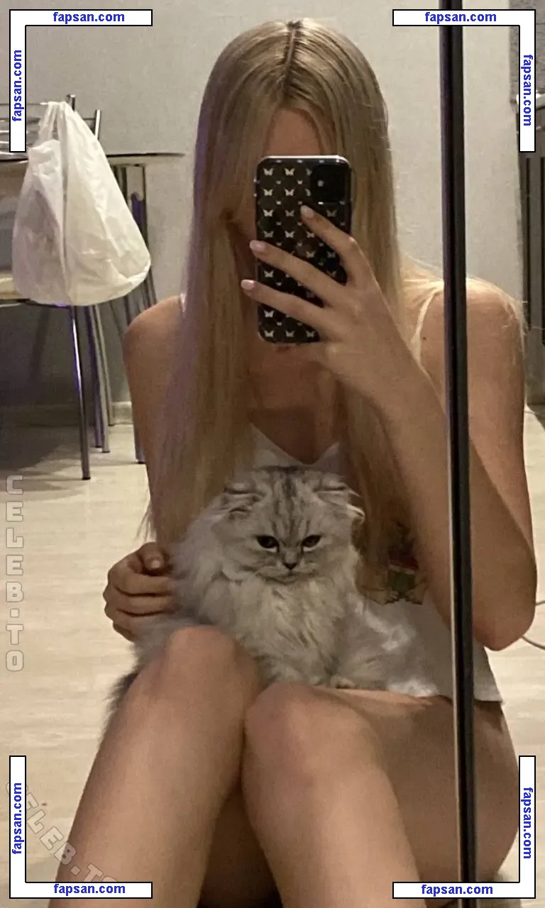 whylollycry nude photo #0113 from OnlyFans