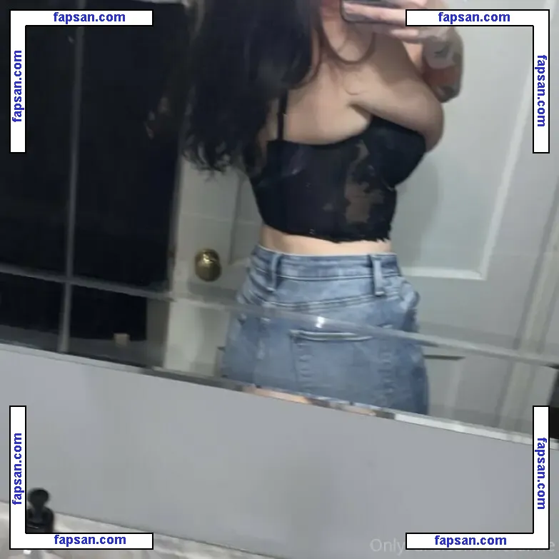 wiccanne nude photo #0006 from OnlyFans