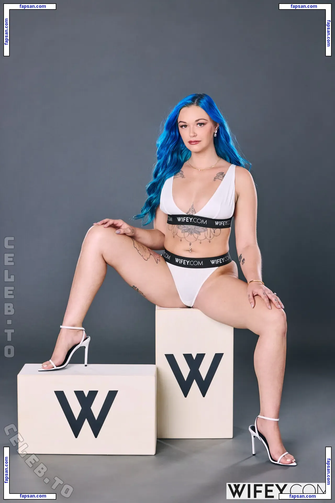 Wifey голая фото #0079 с Онлифанс