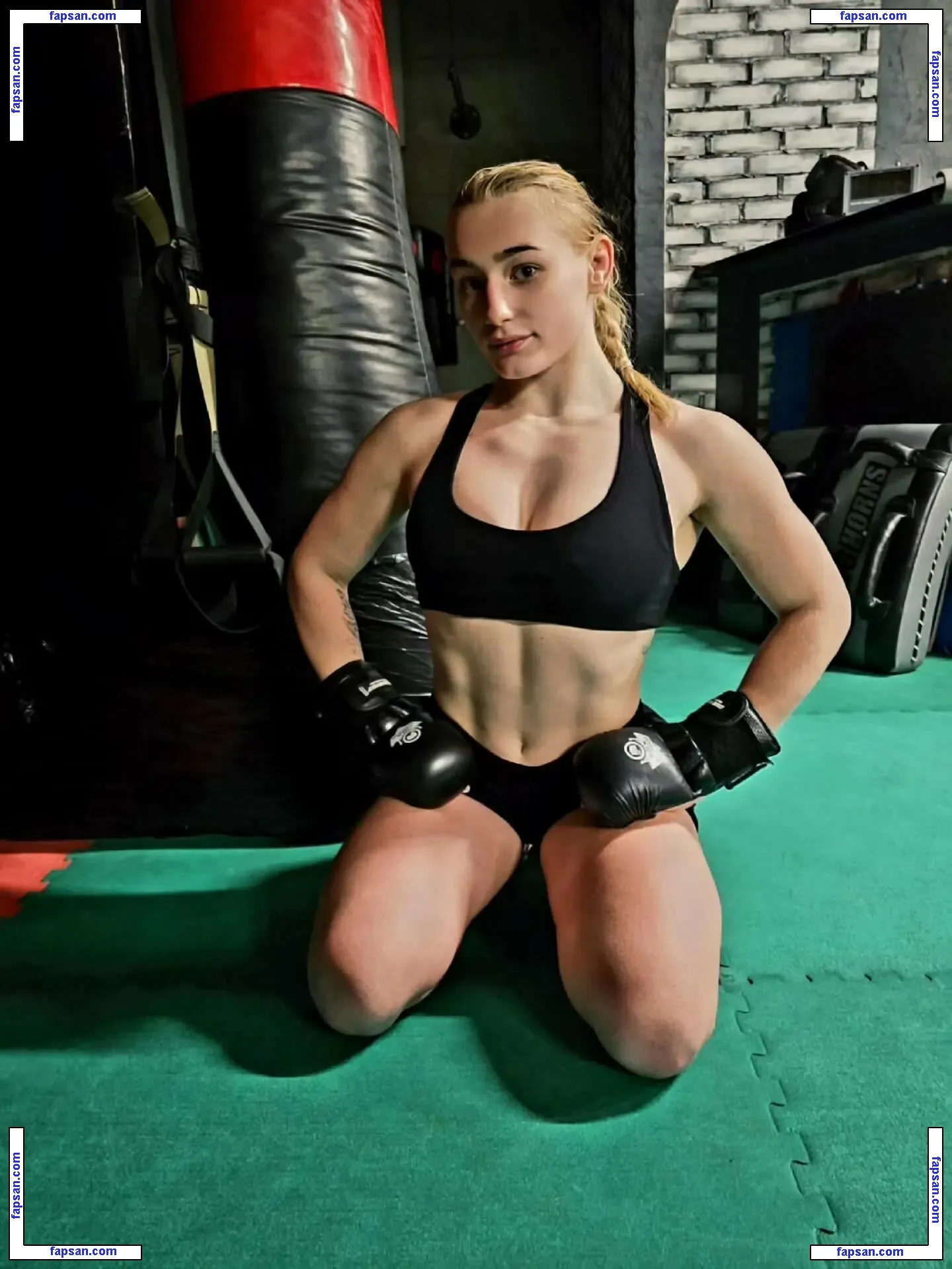 Wiktoria Chicatoro Czyżewska голая фото #0001 с Онлифанс