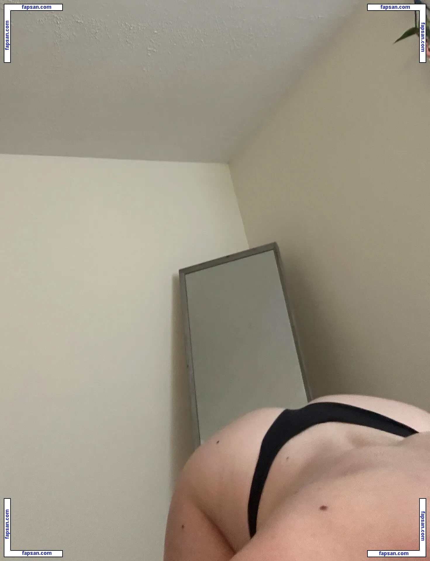 Willow888 nude photo #0001 from OnlyFans
