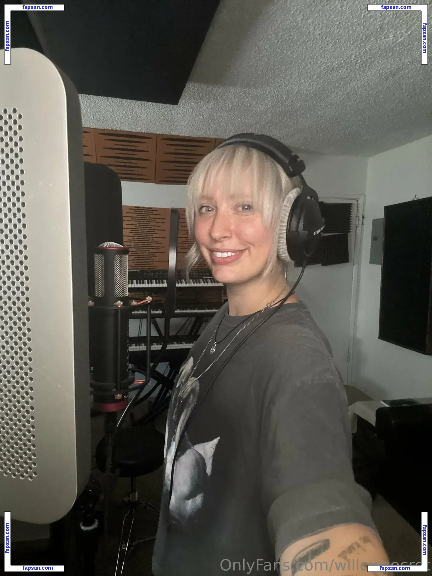 willowsecret голая фото #0018 с Онлифанс