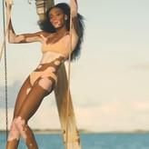 Winnie Harlow nude #0053