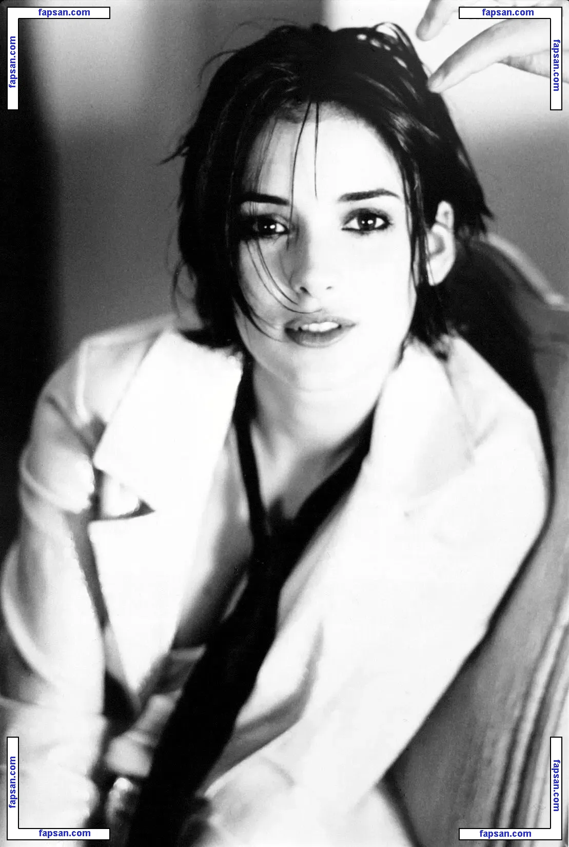 Winona Ryder / winonaryderofficial голая фото #0142 с Онлифанс