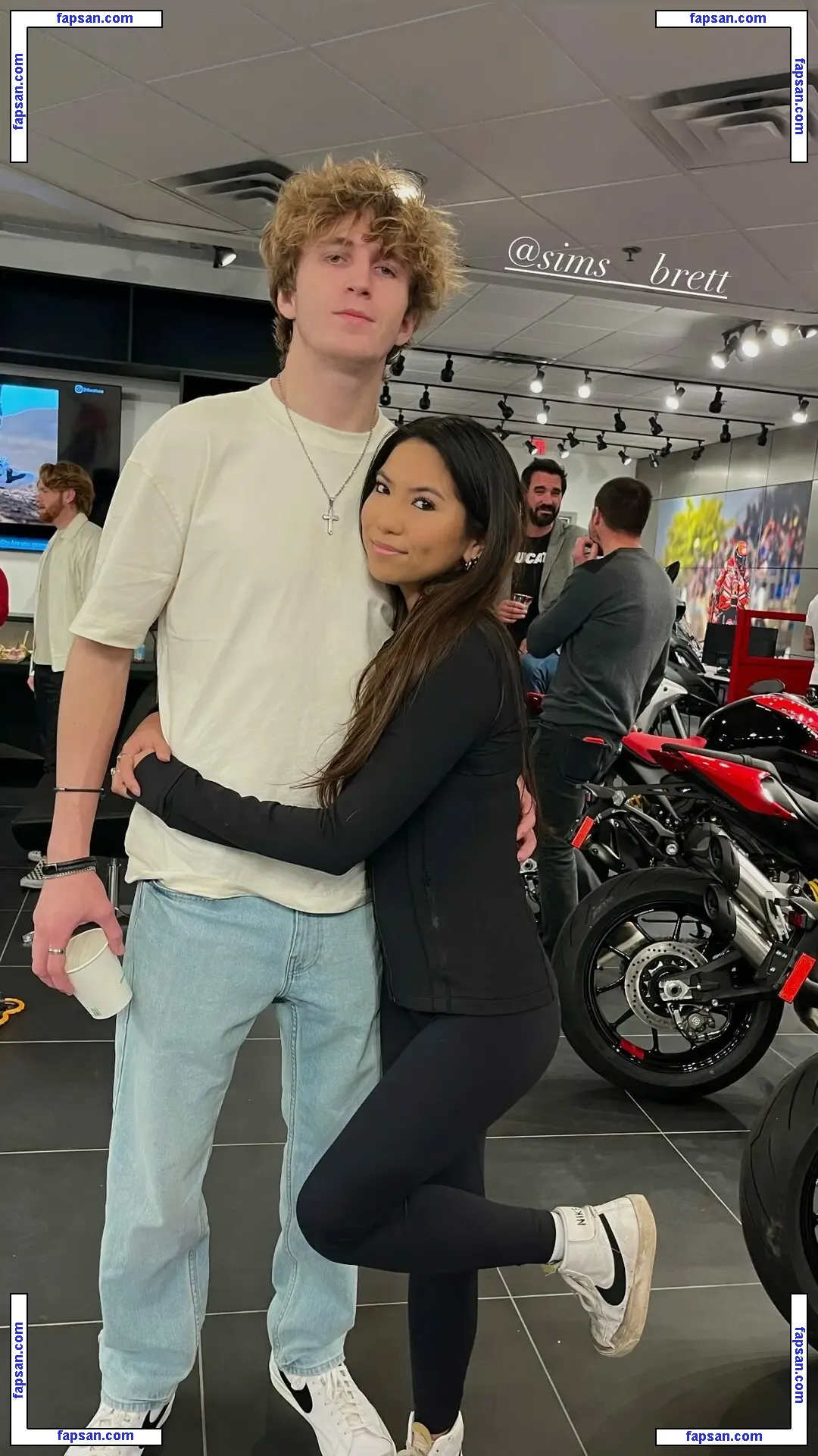 WMAF Alpha Couples голая фото #0016 с Онлифанс